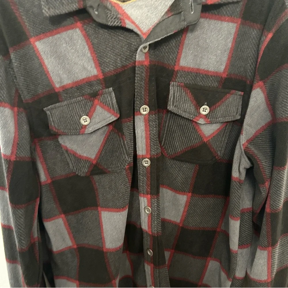 Freedom Foundry Men's Lightweight Plush Plaid Red/Black/Grey Flannel Shirt Sz M - Picture 3 of 8